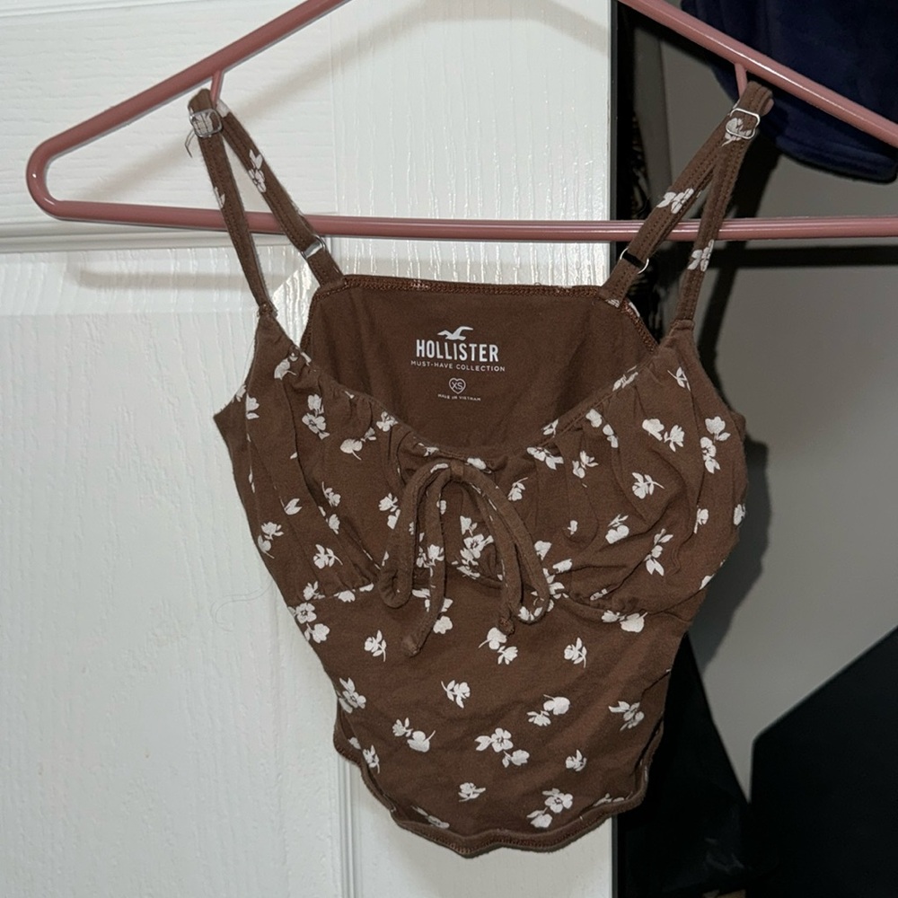 Hollister cropped top